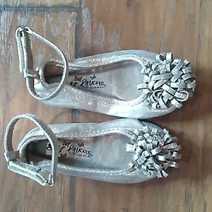 Self Esteem toddler size 6 flats